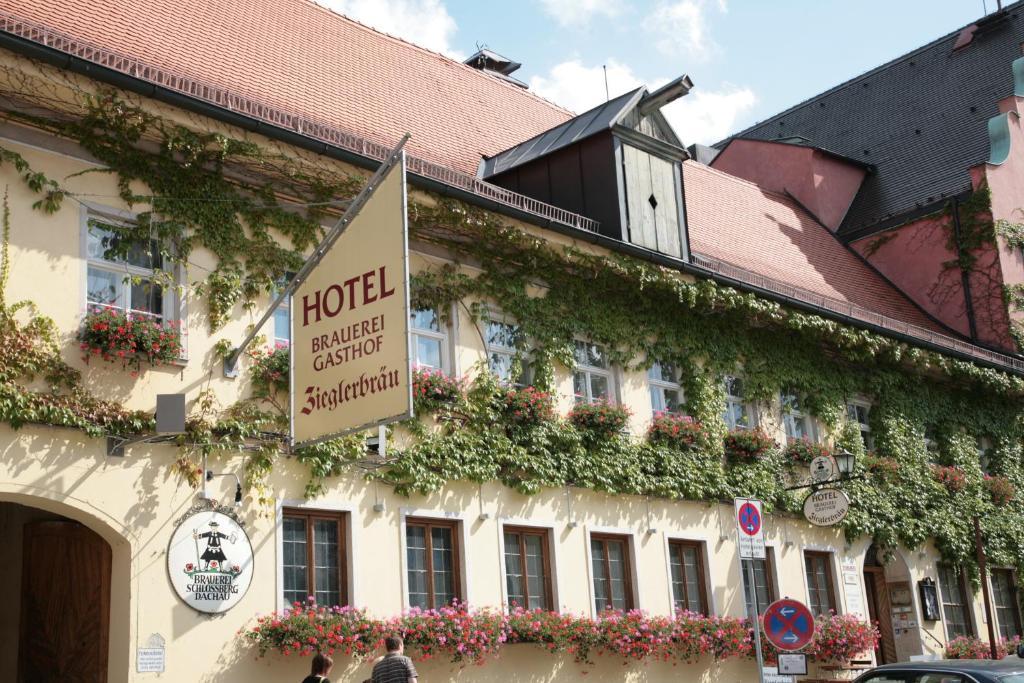 Altstadt-Hotel Zieglerbräu Dachau Exterior foto