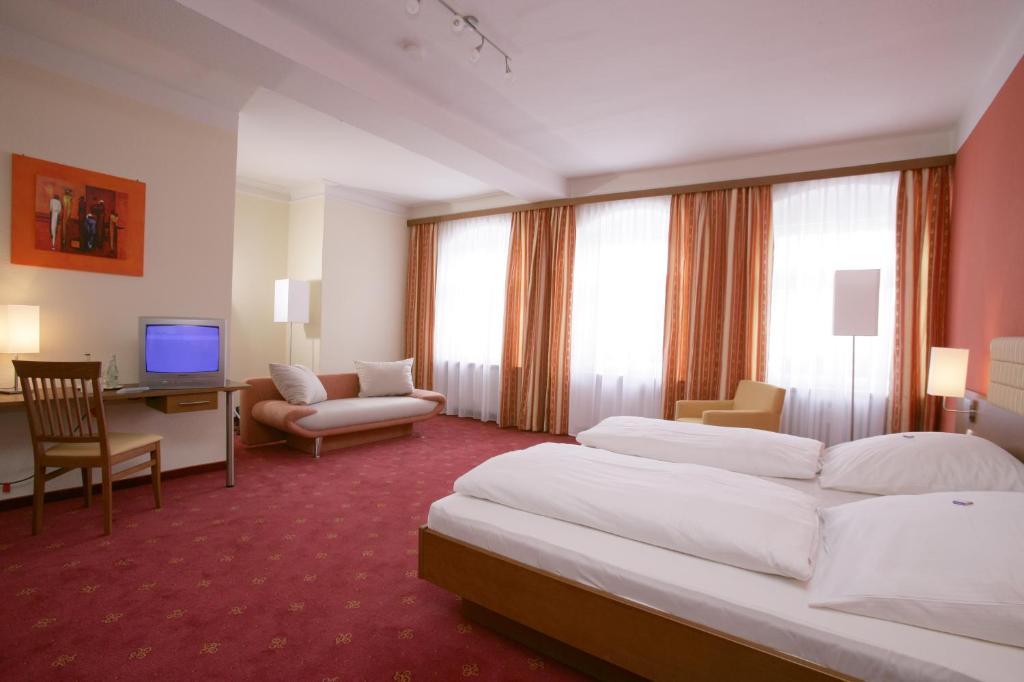 Altstadt-Hotel Zieglerbräu Dachau Zimmer foto